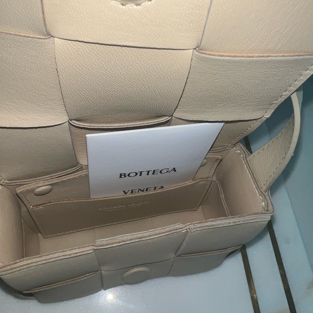 Bottega Veneta Mini Cassete Leather Card Case ~ Authentic - Picture 9 of 14